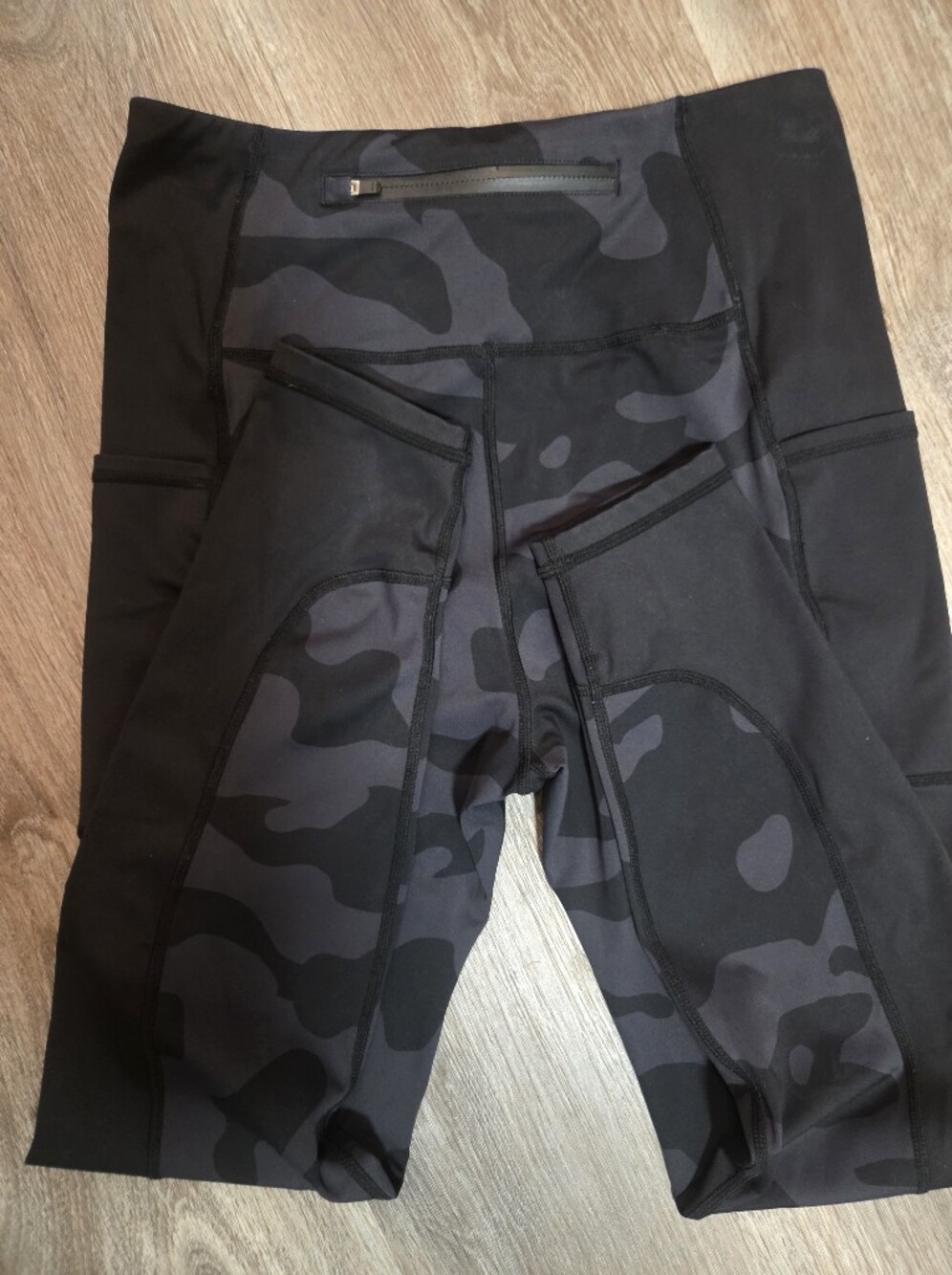 FOX Racing Women’s Medium Black Camo High Rise 7/8  Performance Leggings - Picture 5 of 6